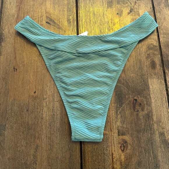 Bikini bottom - Picture 2 of 2